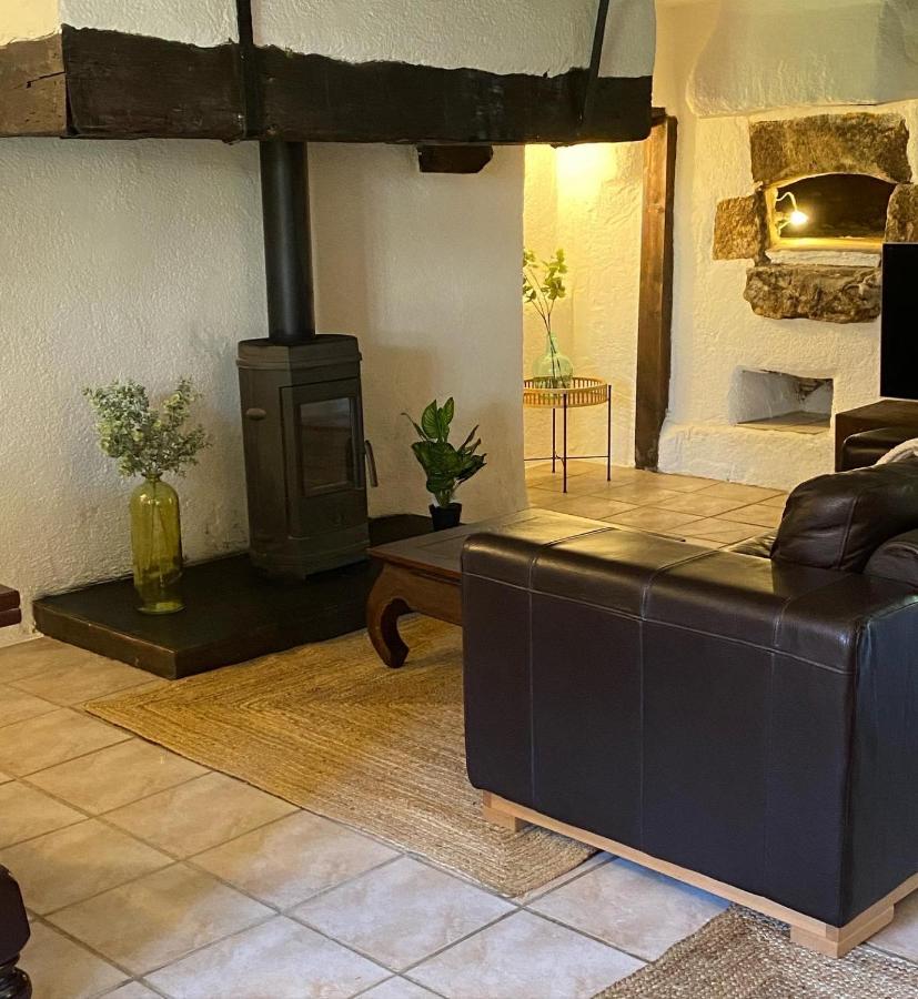 Spacious 1 Bed Home With Shared Pool Champagnac-la-Rivière Exteriér fotografie